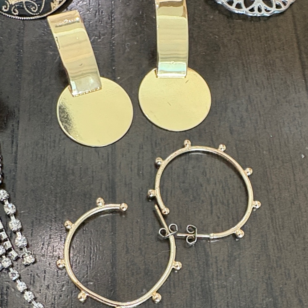 Chic Gold and Silver Earring Collection Pre Owned - Picture 3 of 5